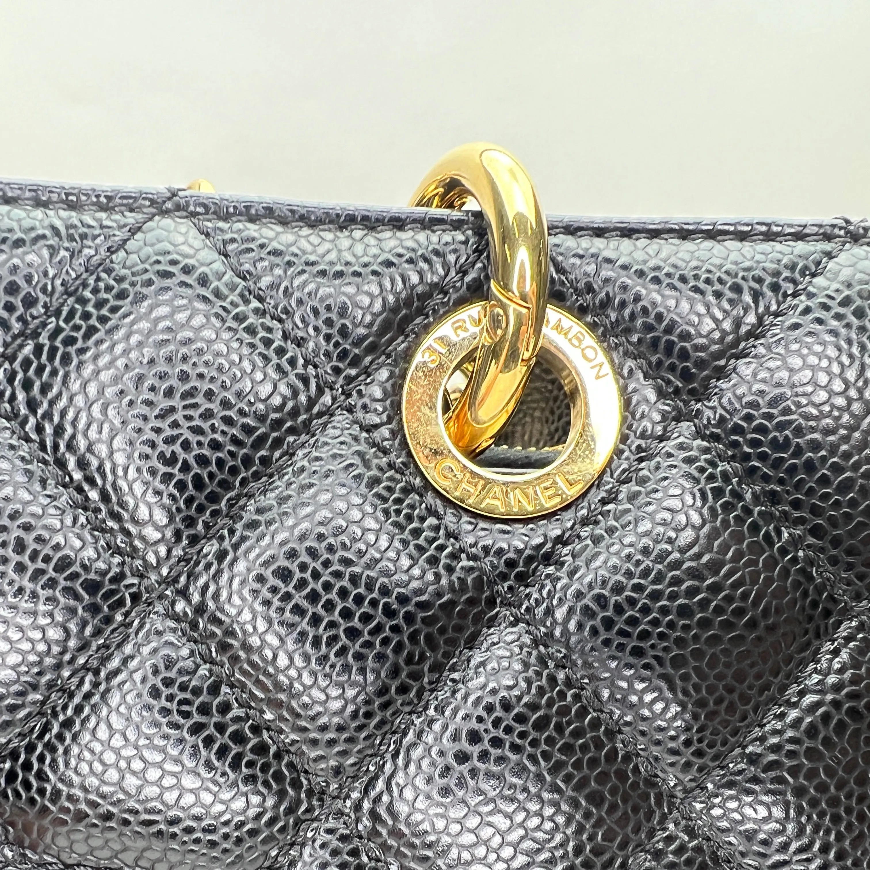 GST Black Tote Bag in Caviar Leather, Gold hardware