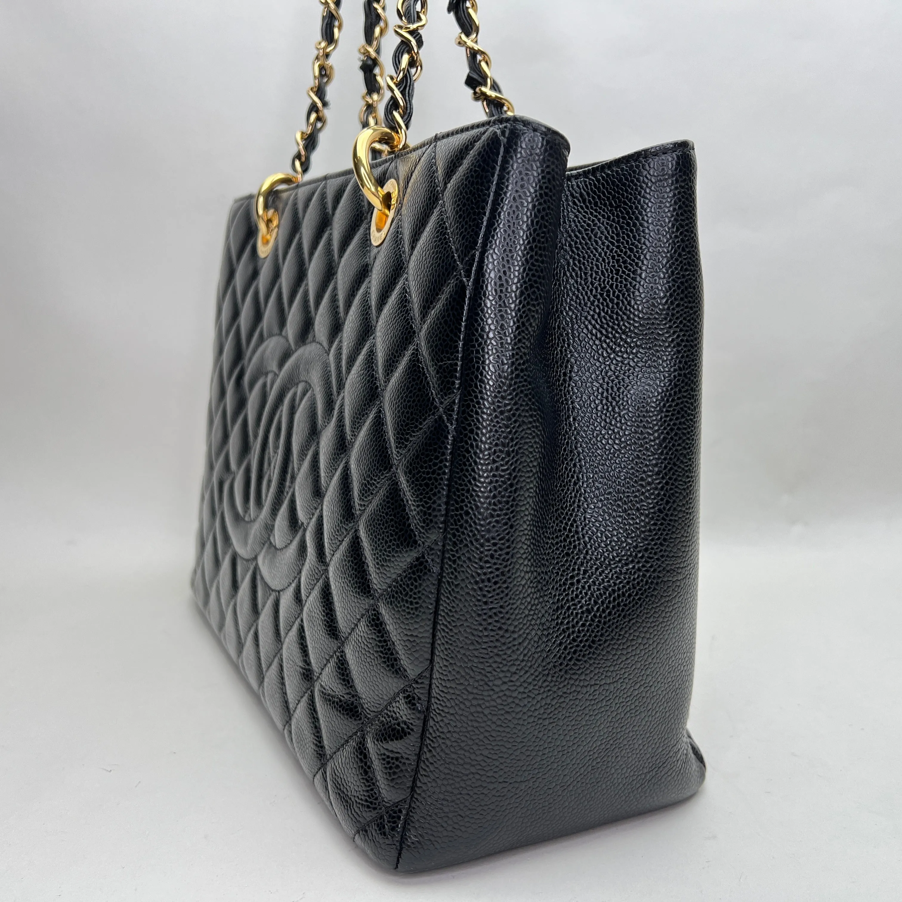 GST Black Tote Bag in Caviar Leather, Gold hardware