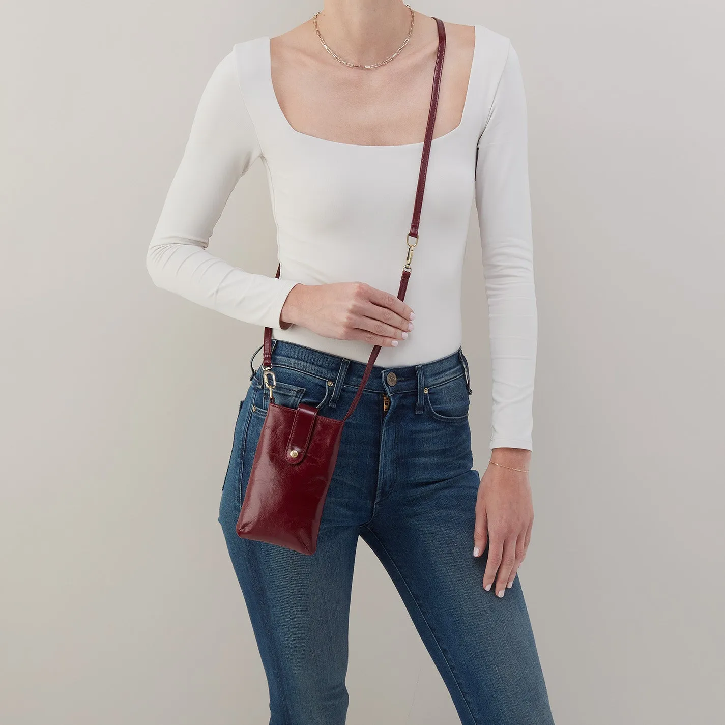 Marlo Carryall Crossbody In Polished Leather - Winterberry